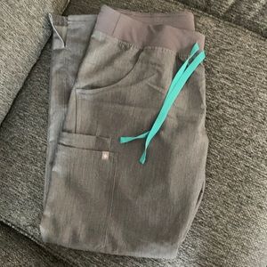 Figs Cade Cargo Scrub Pants